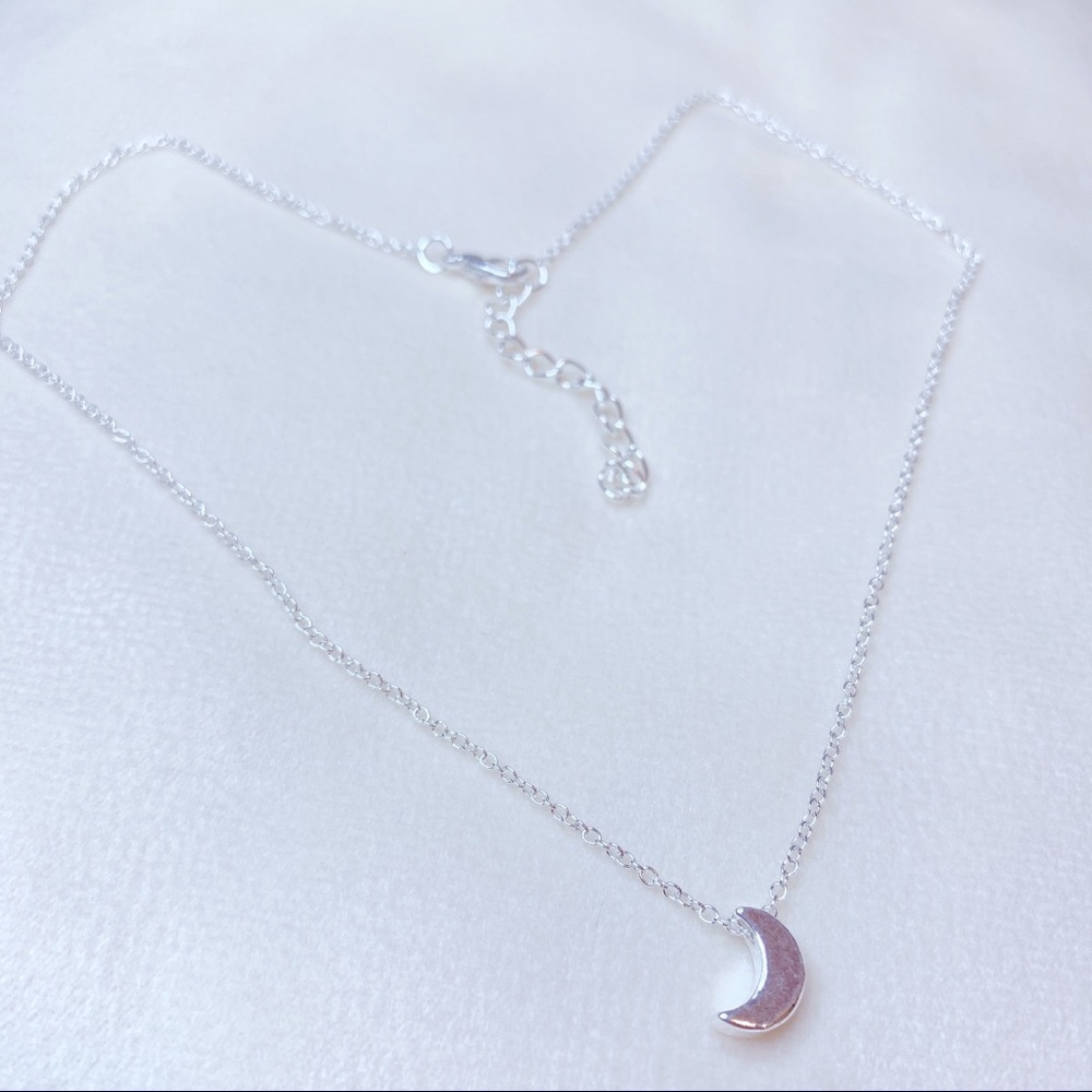❣️$25/3❣️ Little Crescent Pendant Sterling Silver Necklace - Picture 4 of 9